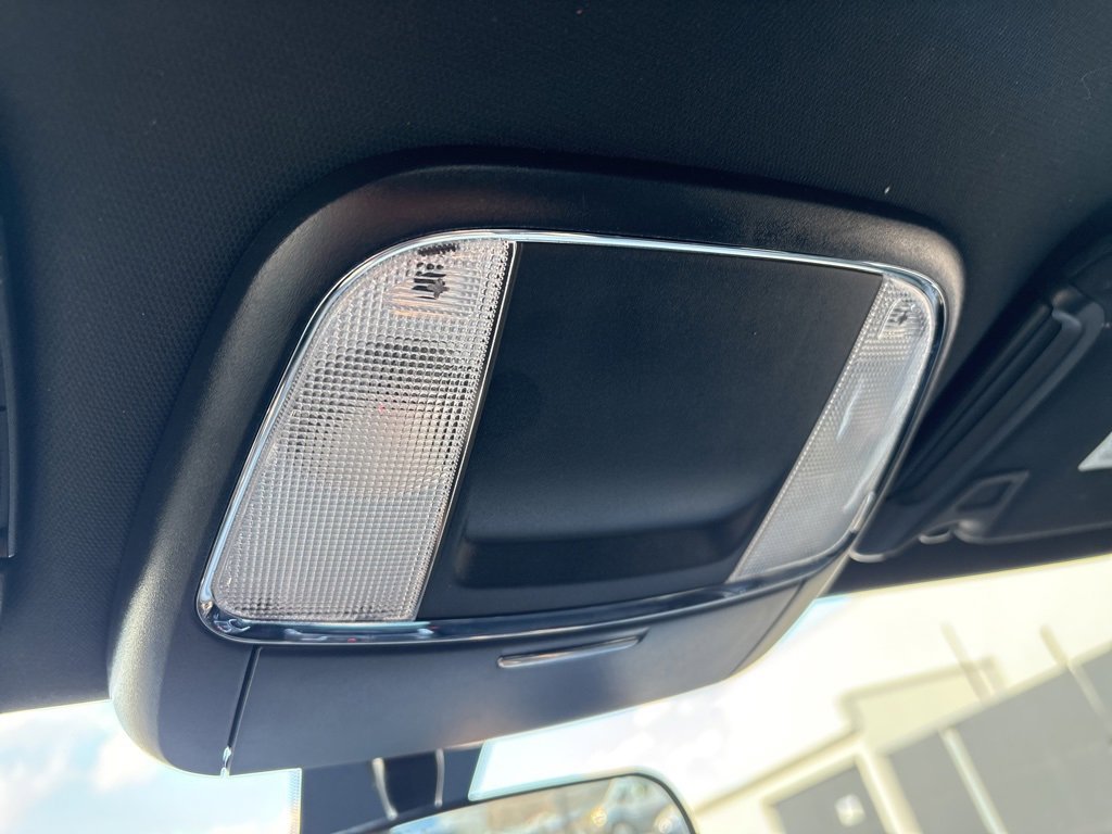 Used 2018 Dodge Charger SXT image 23