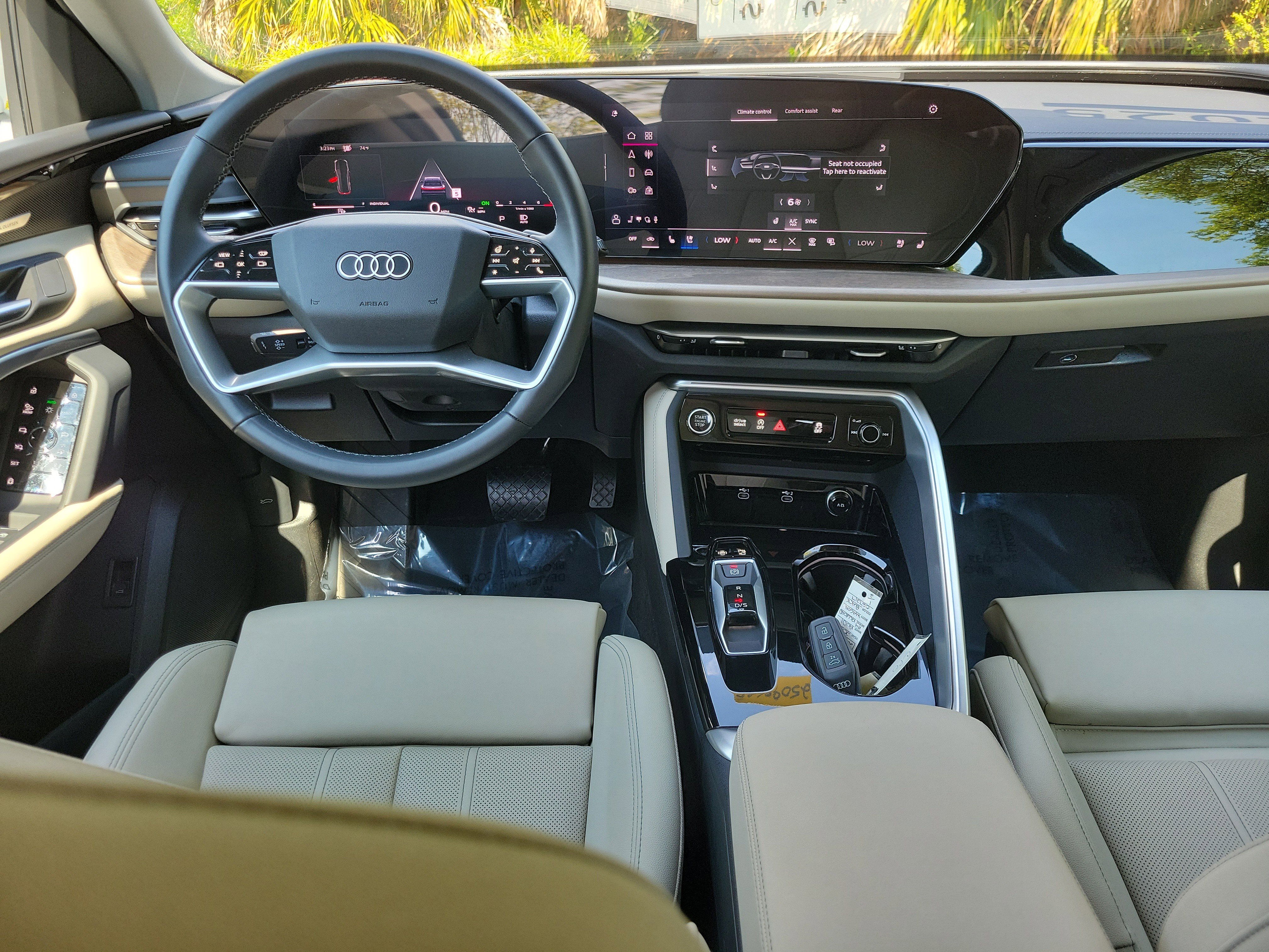 Used 2025 Audi Q5 Premium Plus w/ Premium Plus image 13