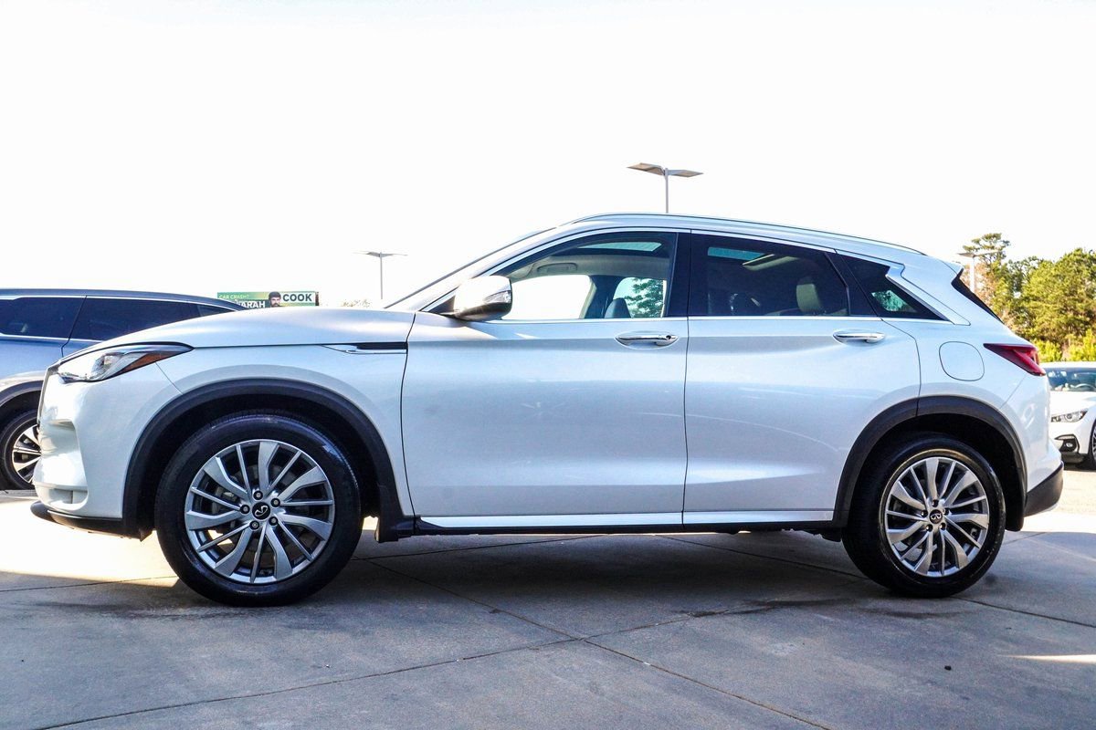 Used 2023 INFINITI QX50 Luxe image 3