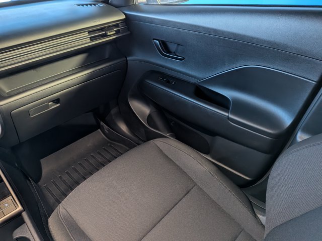 Used 2025 Hyundai Kona SEL AWD/4WD image 16