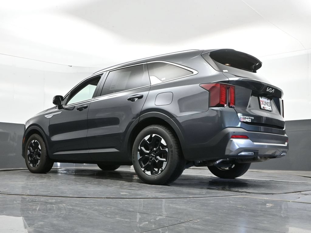 Used 2024 Kia Sorento S FWD image 47
