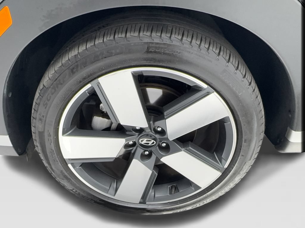 Used 2025 Hyundai Santa Fe Limited FWD image 13