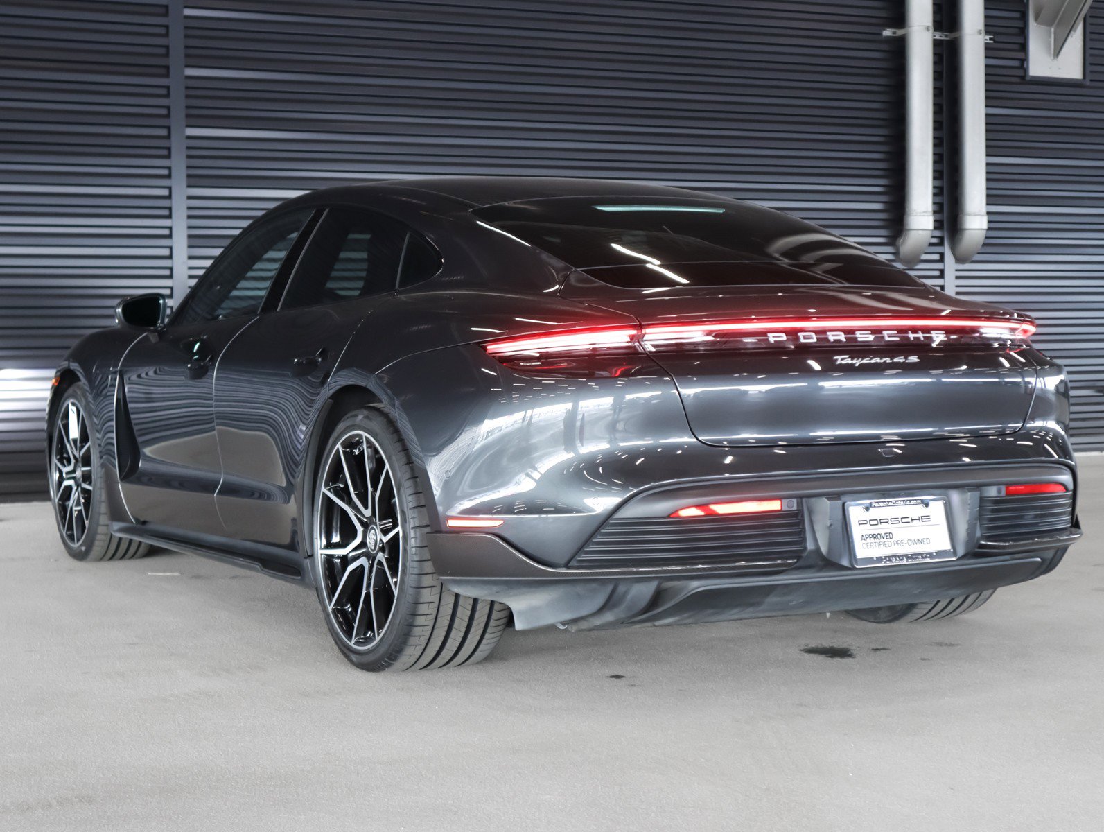 Certified 2022 Porsche Taycan 4S image 3