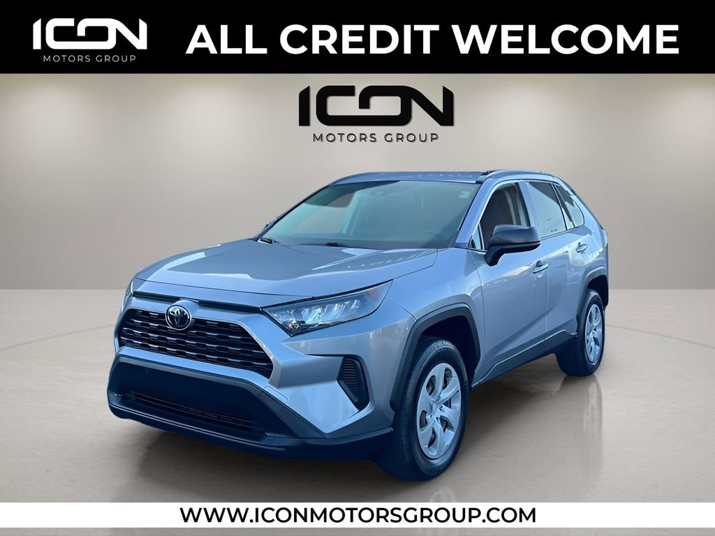 Used 2019 Toyota RAV4 LE image 1