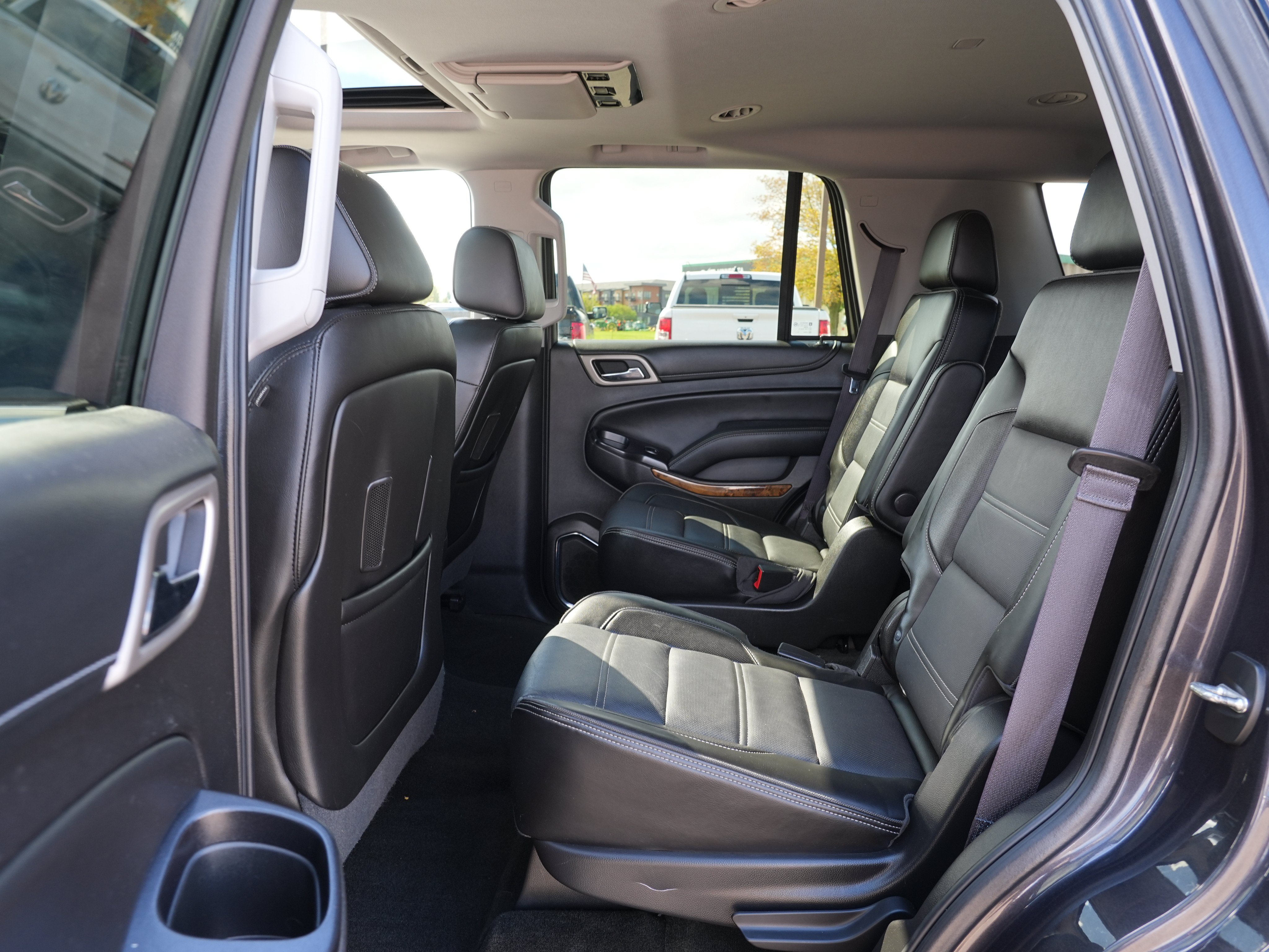 Used 2016 GMC Yukon Denali w/ Open Road Package AWD/4WD image 18