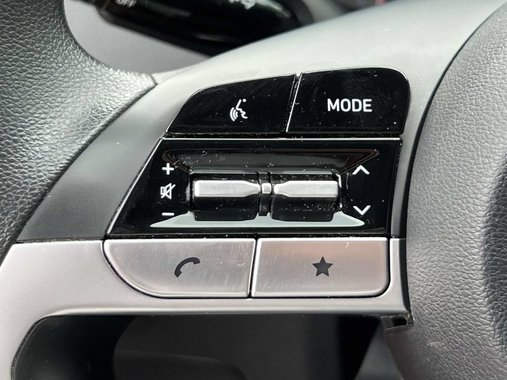 Used 2024 Hyundai Santa Cruz SE AWD/4WD image 19