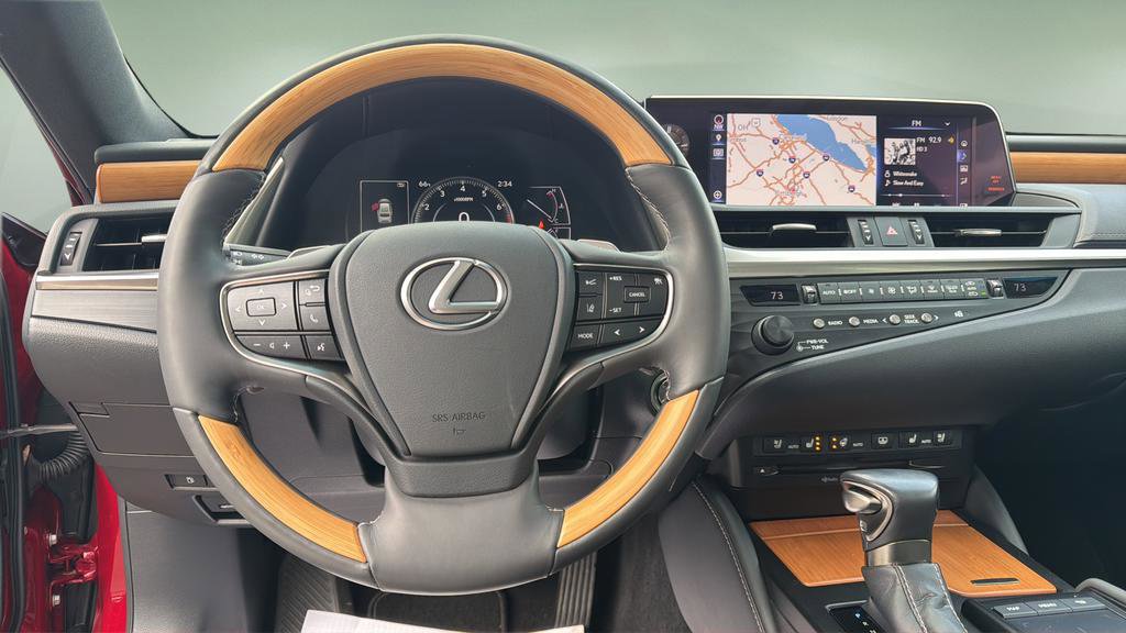 Used 2019 Lexus ES 350 Luxury w/ Accessory Package 2 image 23