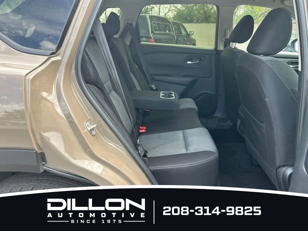 Used 2025 Nissan Rogue SV AWD/4WD image 11