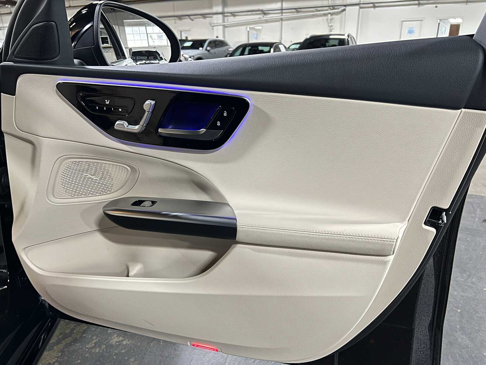 Used 2025 Mercedes-Benz C 300 4MATIC Sedan image 10