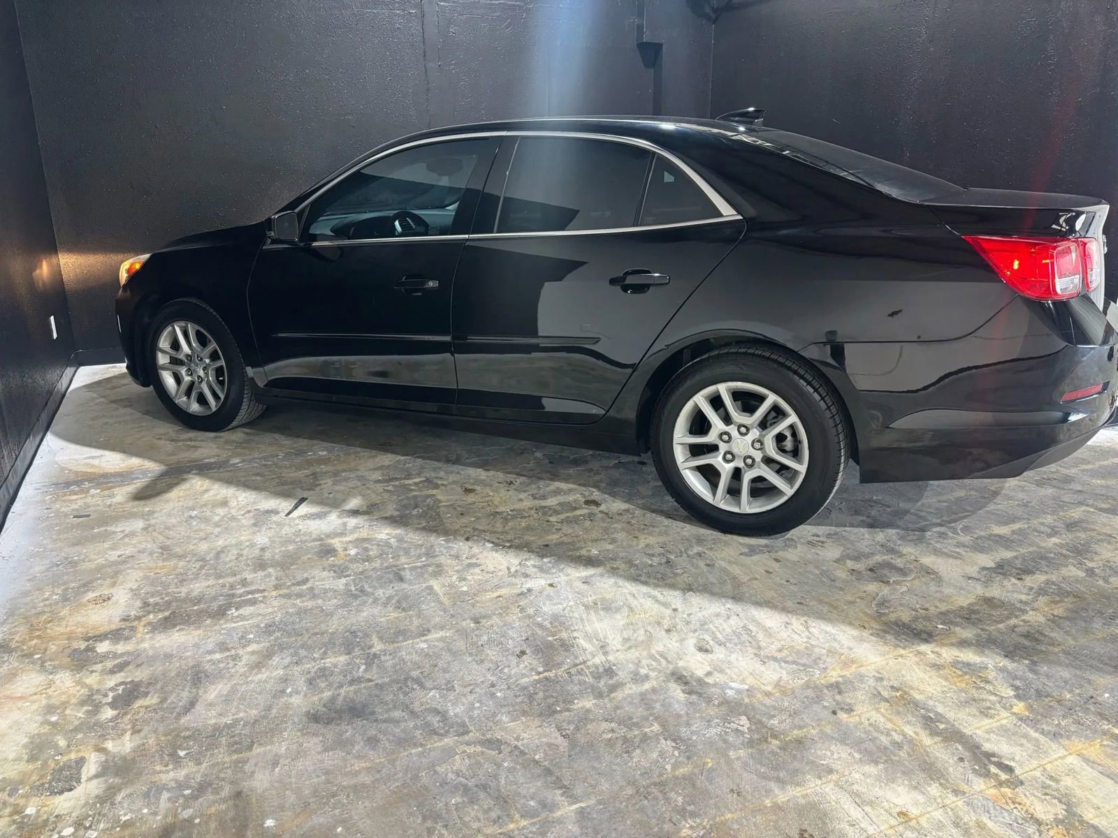 Used 2016 Chevrolet Malibu LT w/ Power Convenience Package FWD image 8