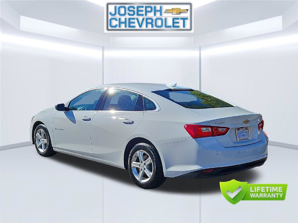 Used 2024 Chevrolet Malibu LT FWD image 5