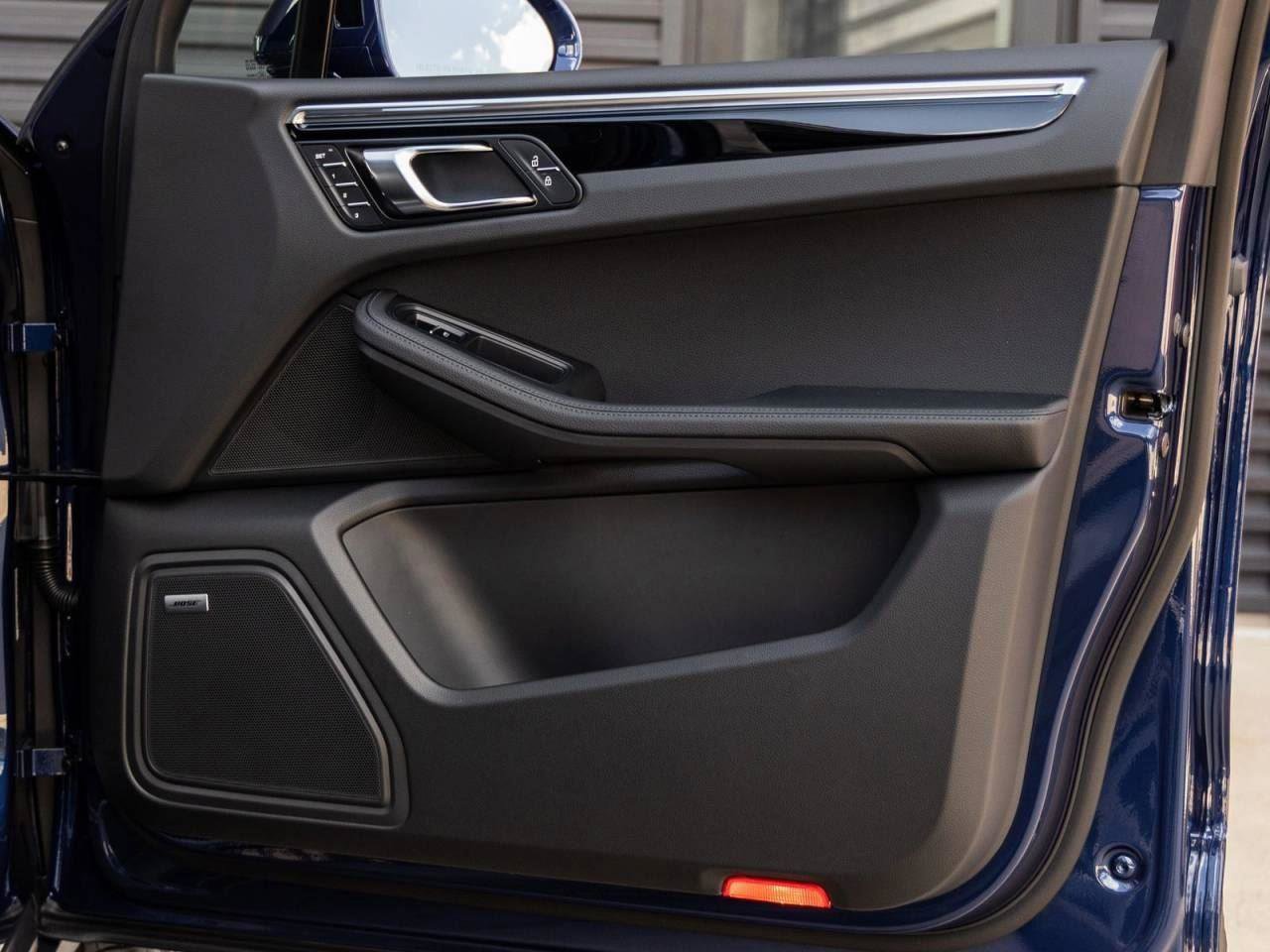 New 2026 Porsche Macan image 93