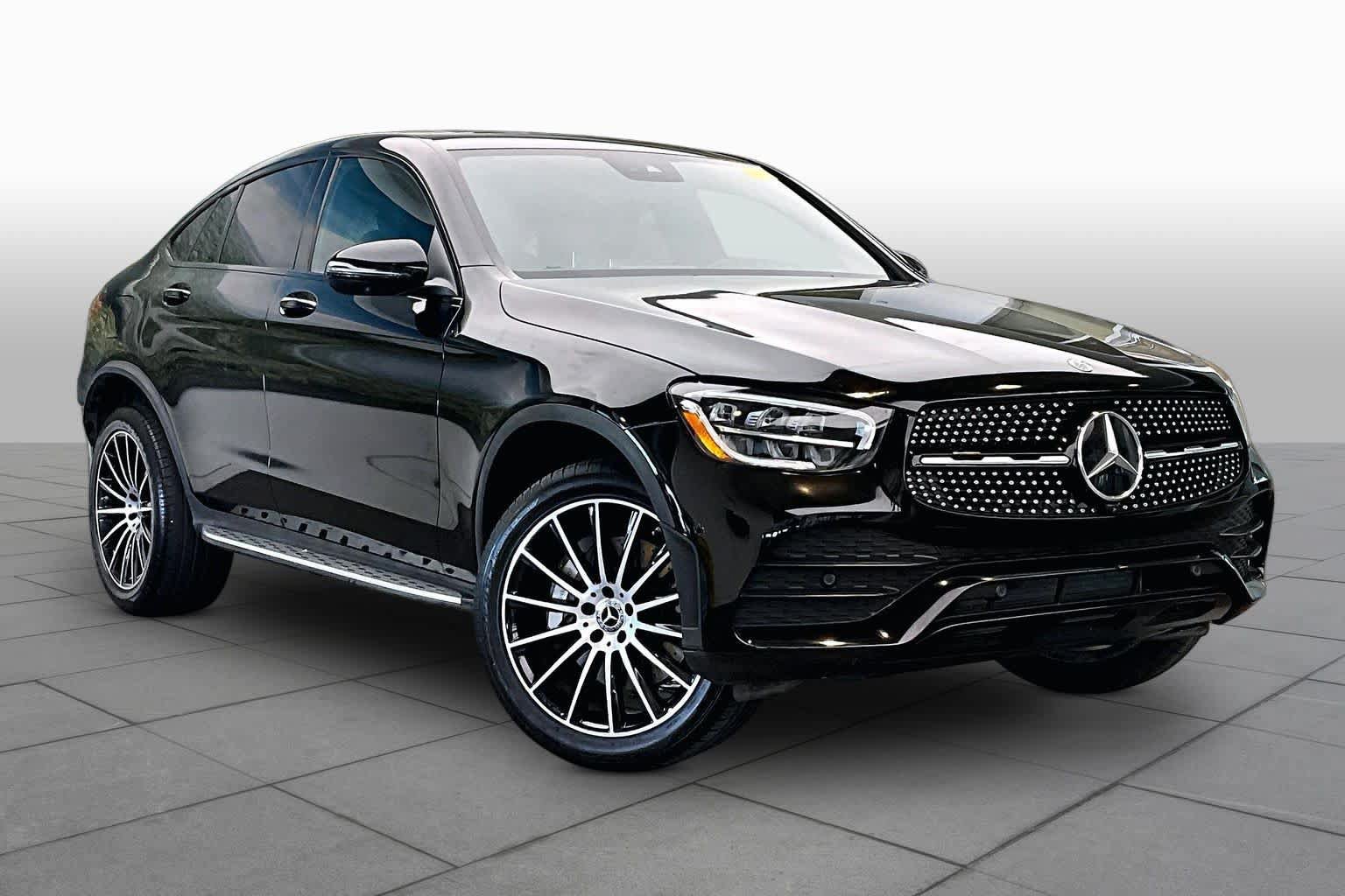 Used 2023 Mercedes-Benz GLC 300 4MATIC Coupe image 3