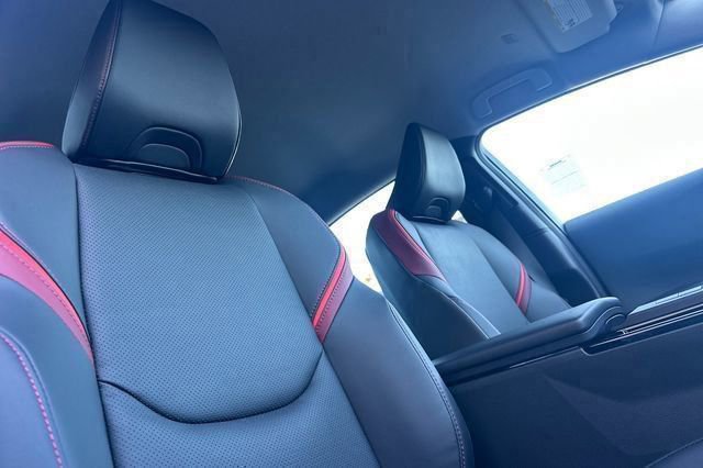 New 2026 Toyota Prius Plug-In Hybrid FWD image 16