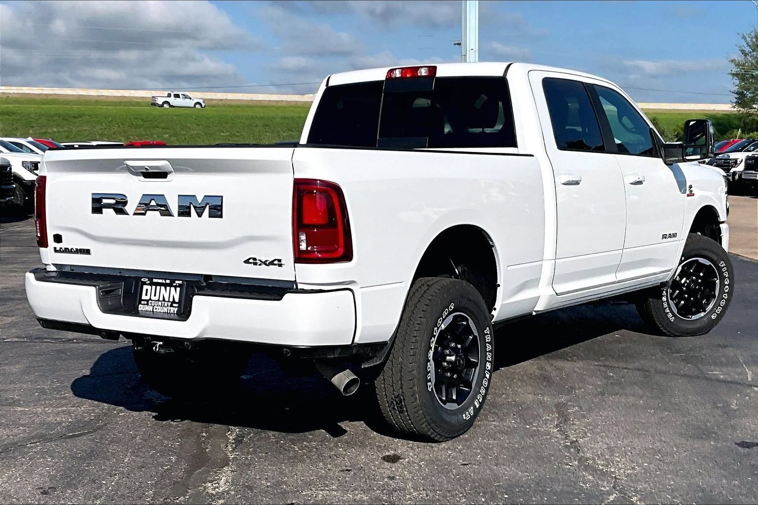 Used 2026 RAM 2500 Laramie AWD/4WD image 2
