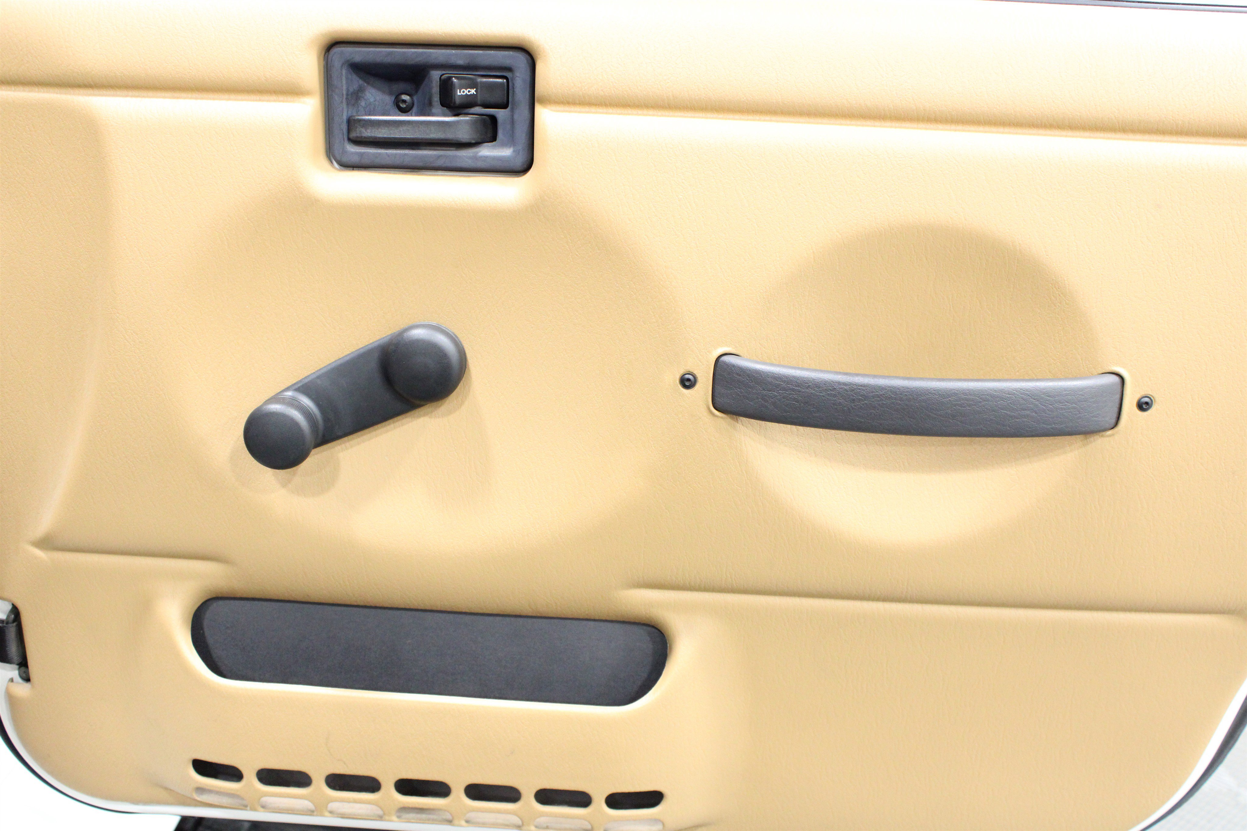 Used 1998 Jeep Wrangler Sahara AWD/4WD image 17