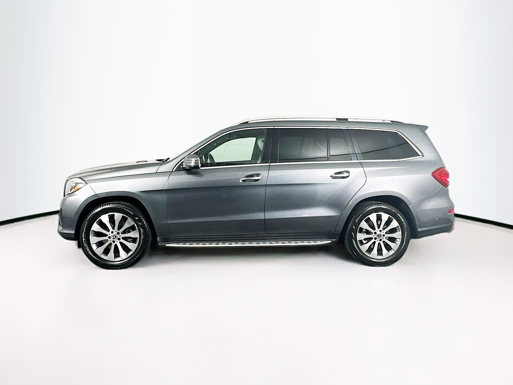 Used 2019 Mercedes-Benz GLS 450 4MATIC image 4