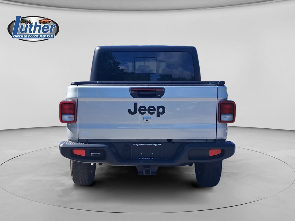 Used 2022 Jeep Gladiator Sport AWD/4WD image 4