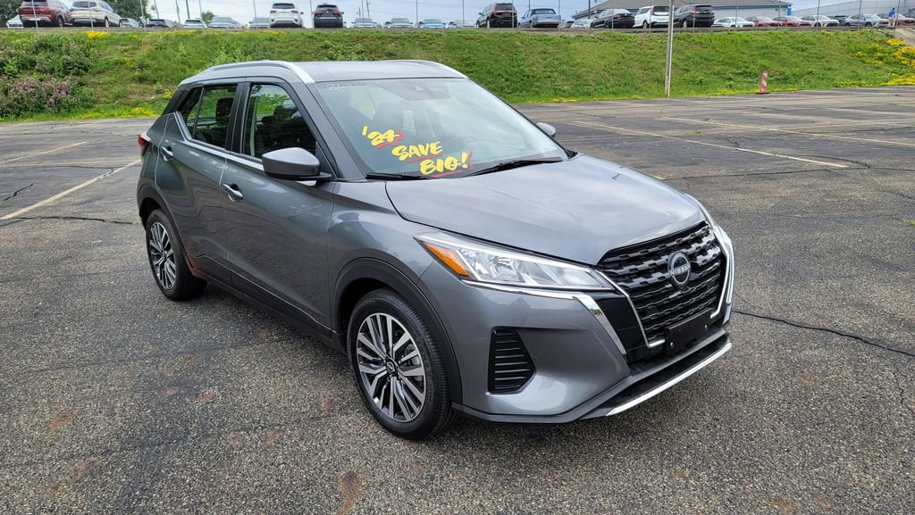 Used 2024 Nissan Kicks SV FWD image 16
