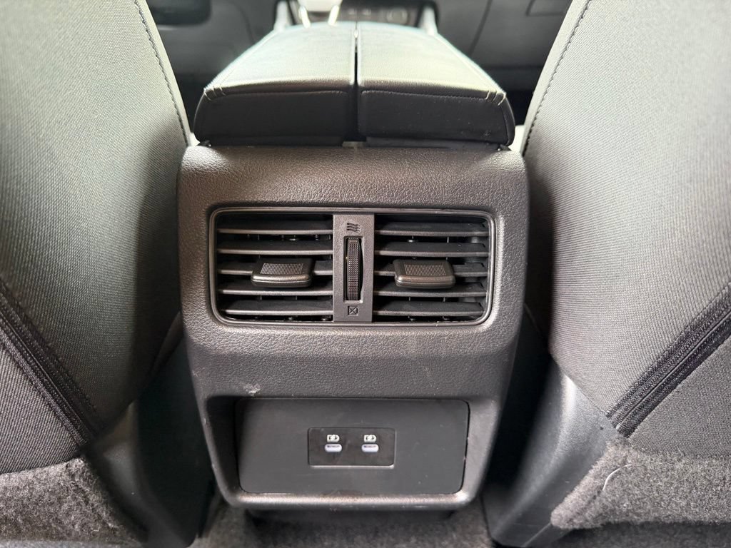 Used 2024 Nissan Rogue SV FWD image 12