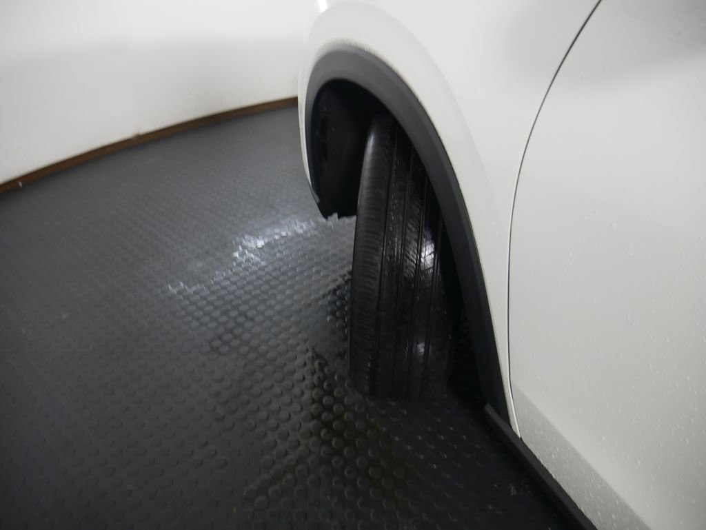Used 2023 Honda HR-V LX image 17
