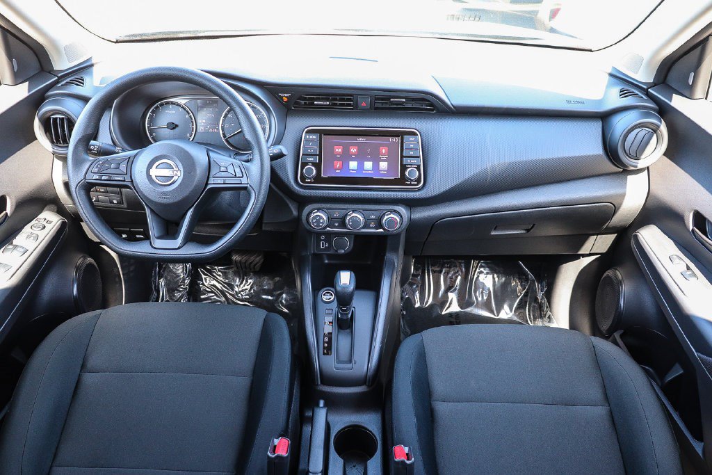 Certified 2025 Nissan Kicks Play S FWD image 12