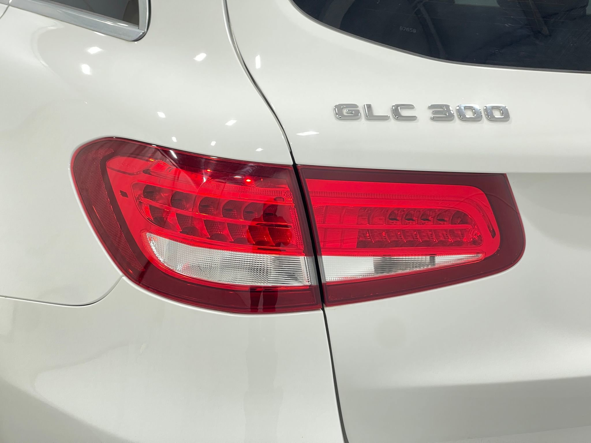 Used 2017 Mercedes-Benz GLC 300 4MATIC image 36