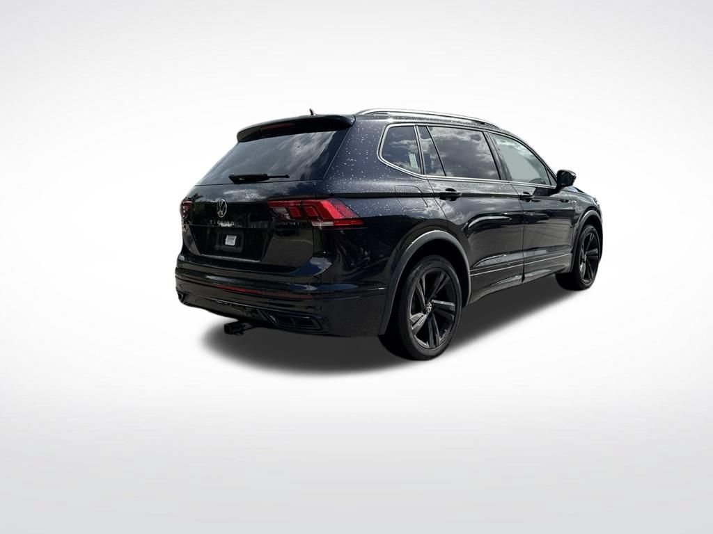 Used 2024 Volkswagen Tiguan SE R-Line FWD image 5