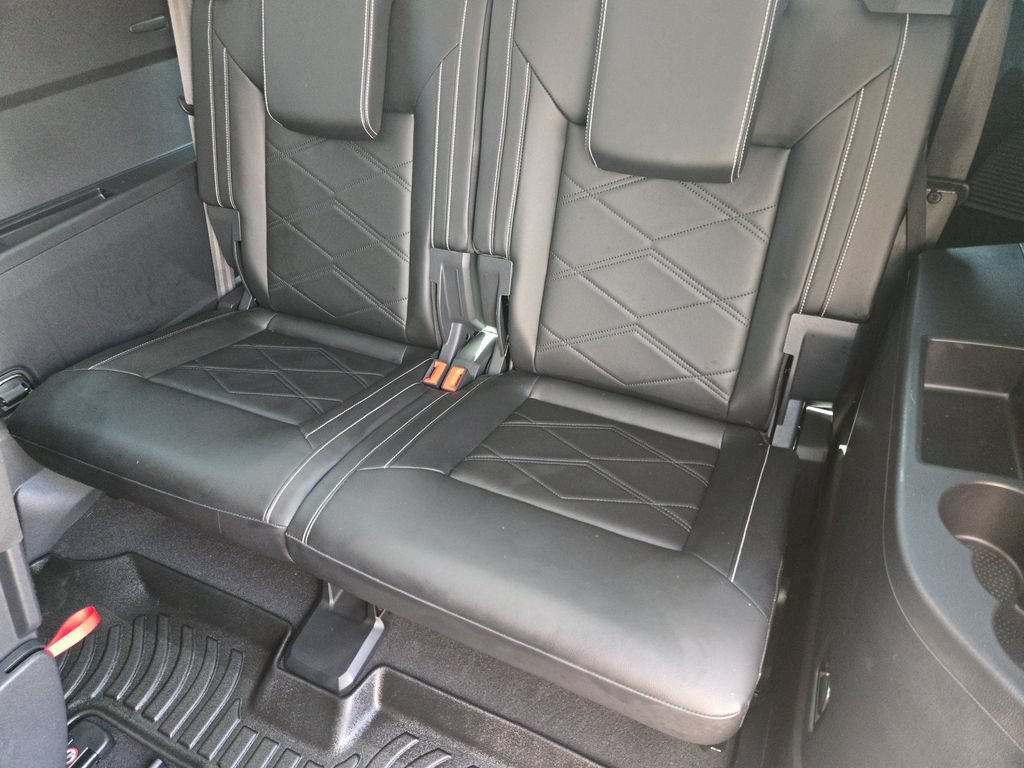 Used 2024 Volkswagen Atlas SE AWD/4WD image 30