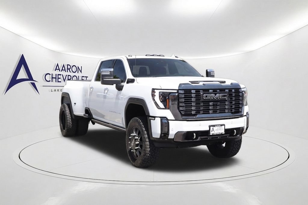 Used 2024 GMC Sierra 3500 Denali Ultimate AWD/4WD image 3