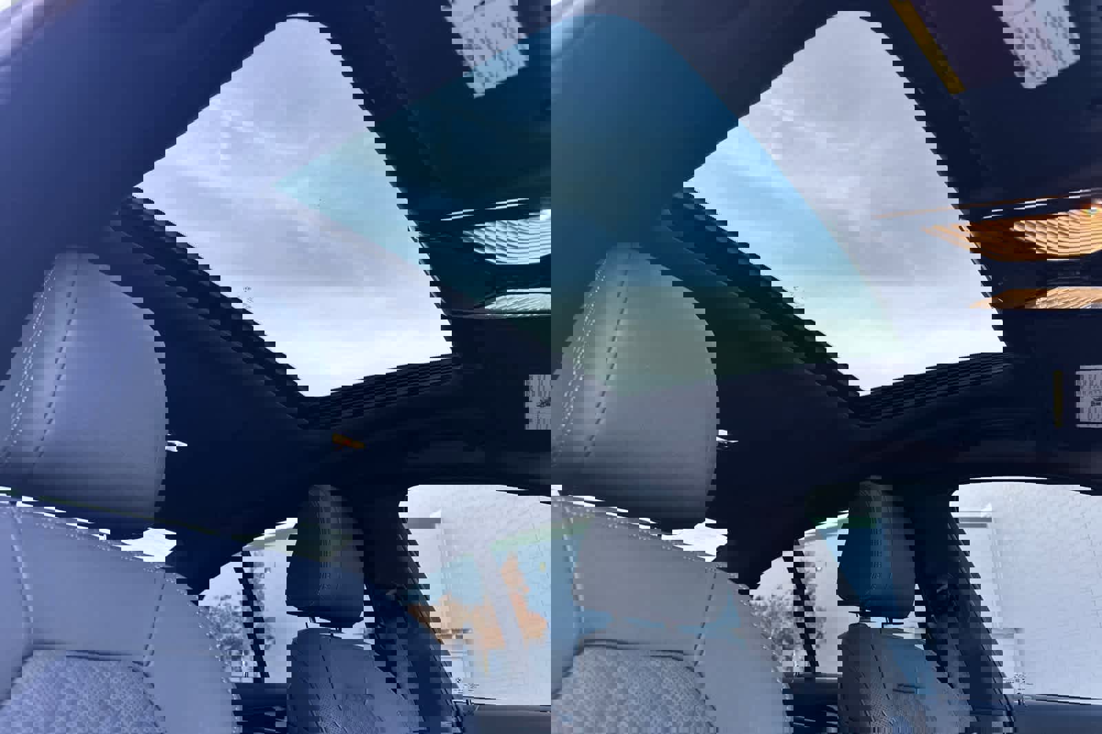 Certified 2023 BMW 530e w/ Convenience Package image 19