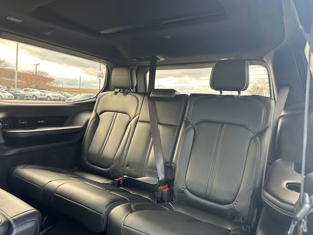 Used 2024 Jeep Grand Wagoneer Series II w/ Quick Order Packagew 28T image 24