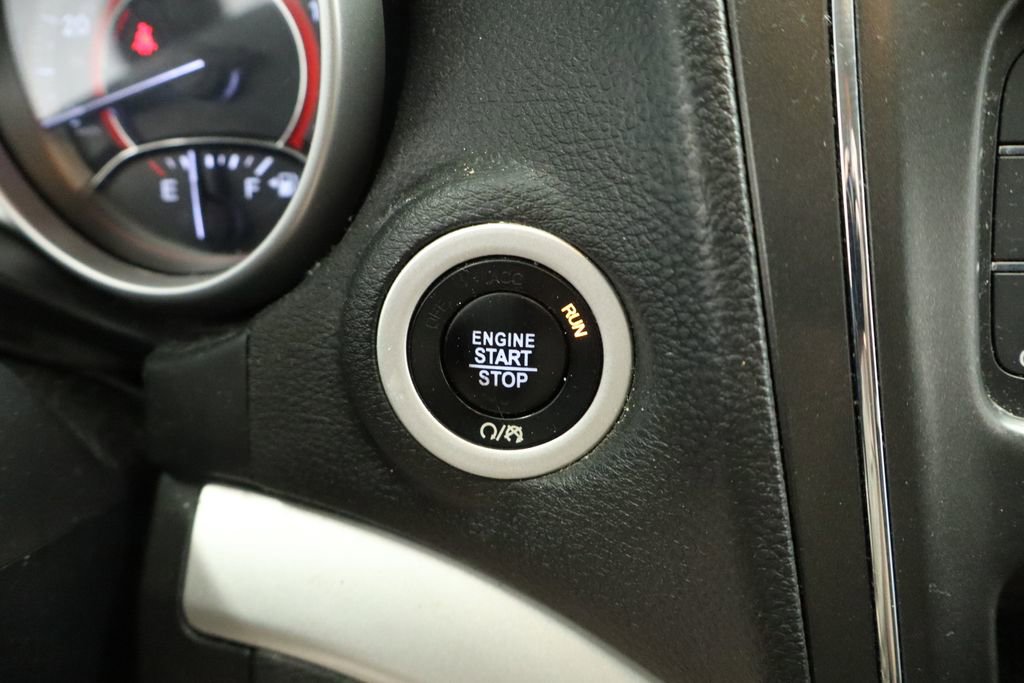 Used 2017 Dodge Journey SXT w/ Comfort/Convenience Group image 33
