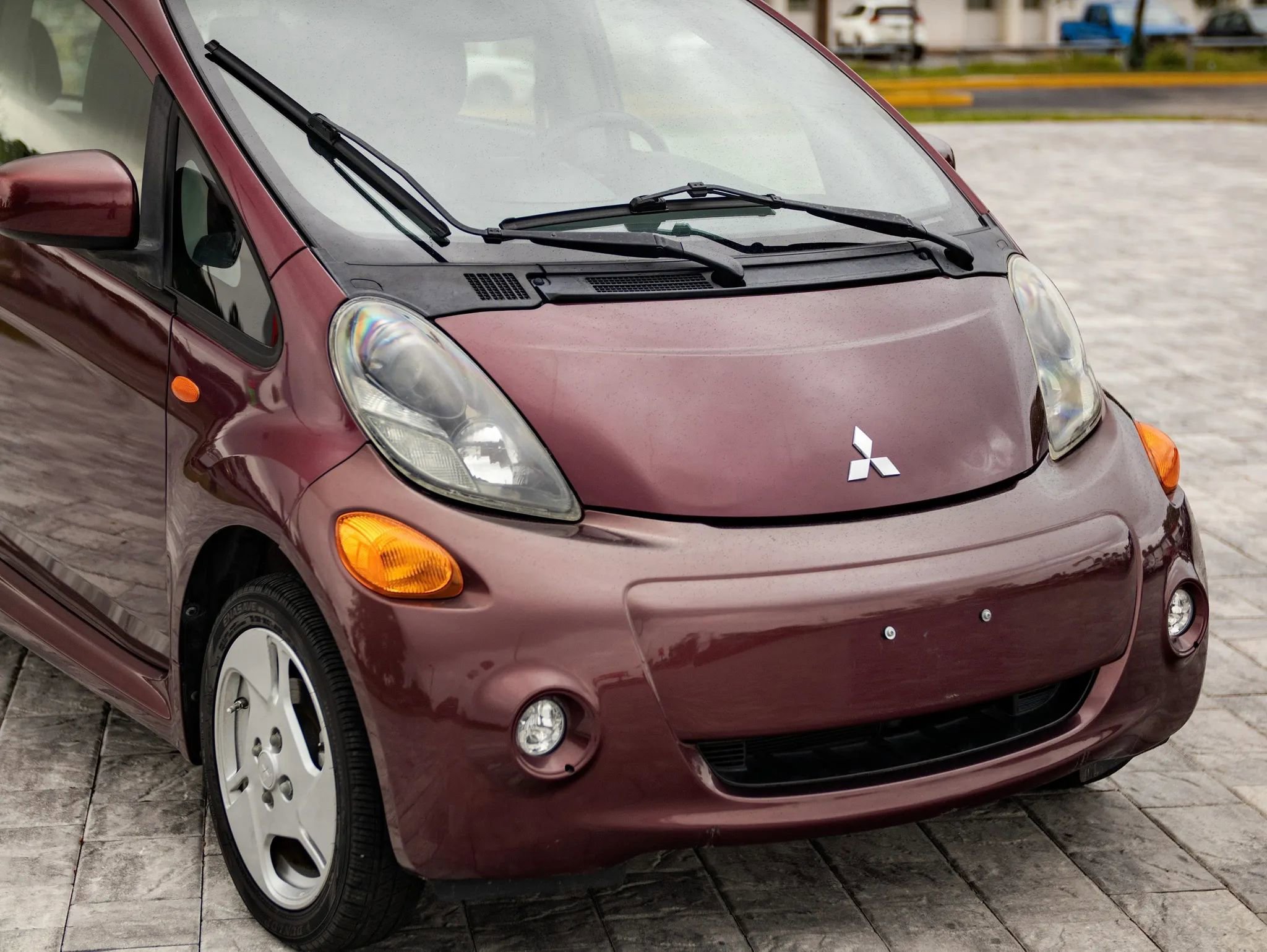 Used 2012 Mitsubishi i ES RWD image 2