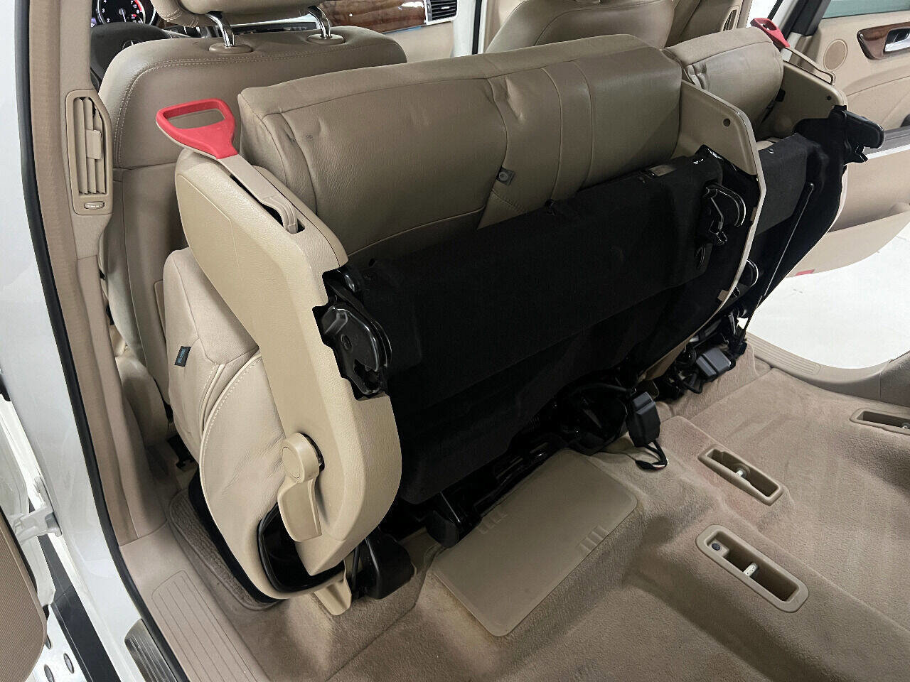 Used 2014 Mercedes-Benz GL 550 4MATIC image 63
