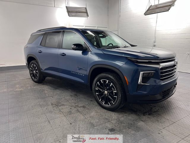 New 2026 Chevrolet Traverse LT w/ Sun and Wheel Package FWD image 3