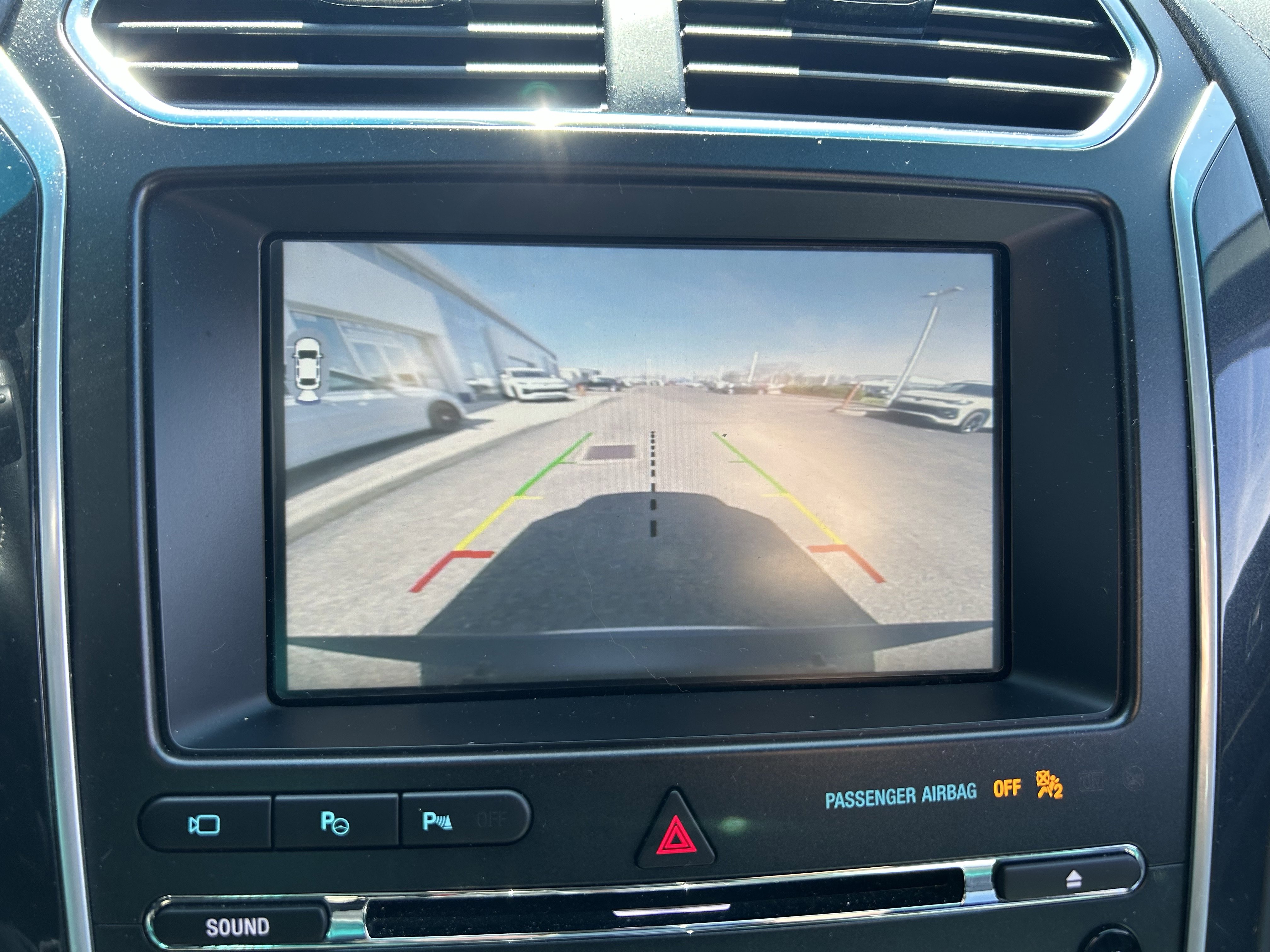 Used 2016 Ford Explorer Platinum image 13