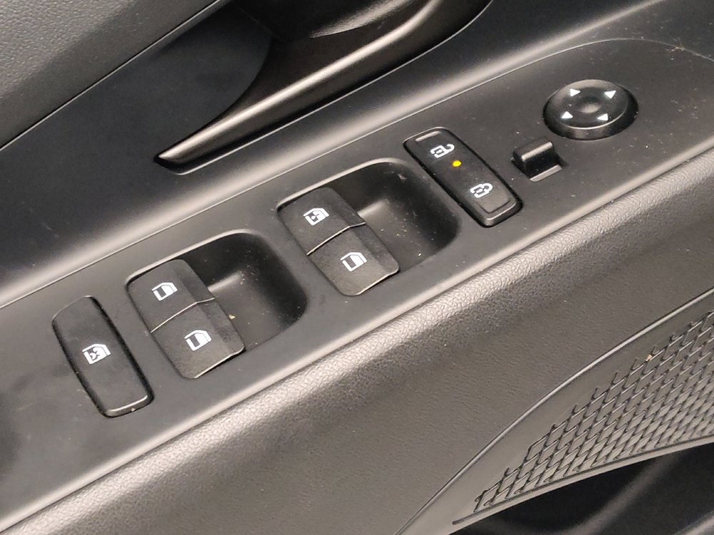 Used 2025 Hyundai Elantra Sport FWD image 27