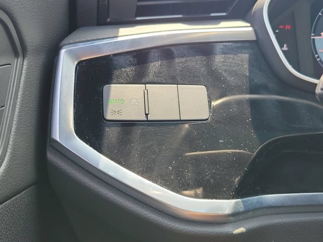 Used 2022 Audi Q3 2.0T Premium AWD/4WD image 14