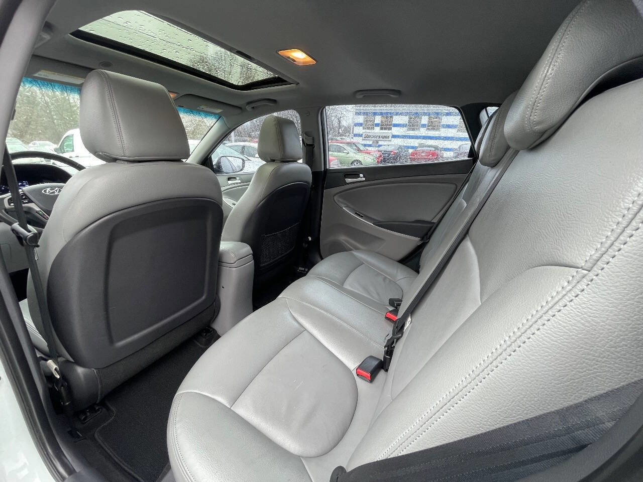 Used 2015 Hyundai Accent Sport w/ Option Group 04 image 23