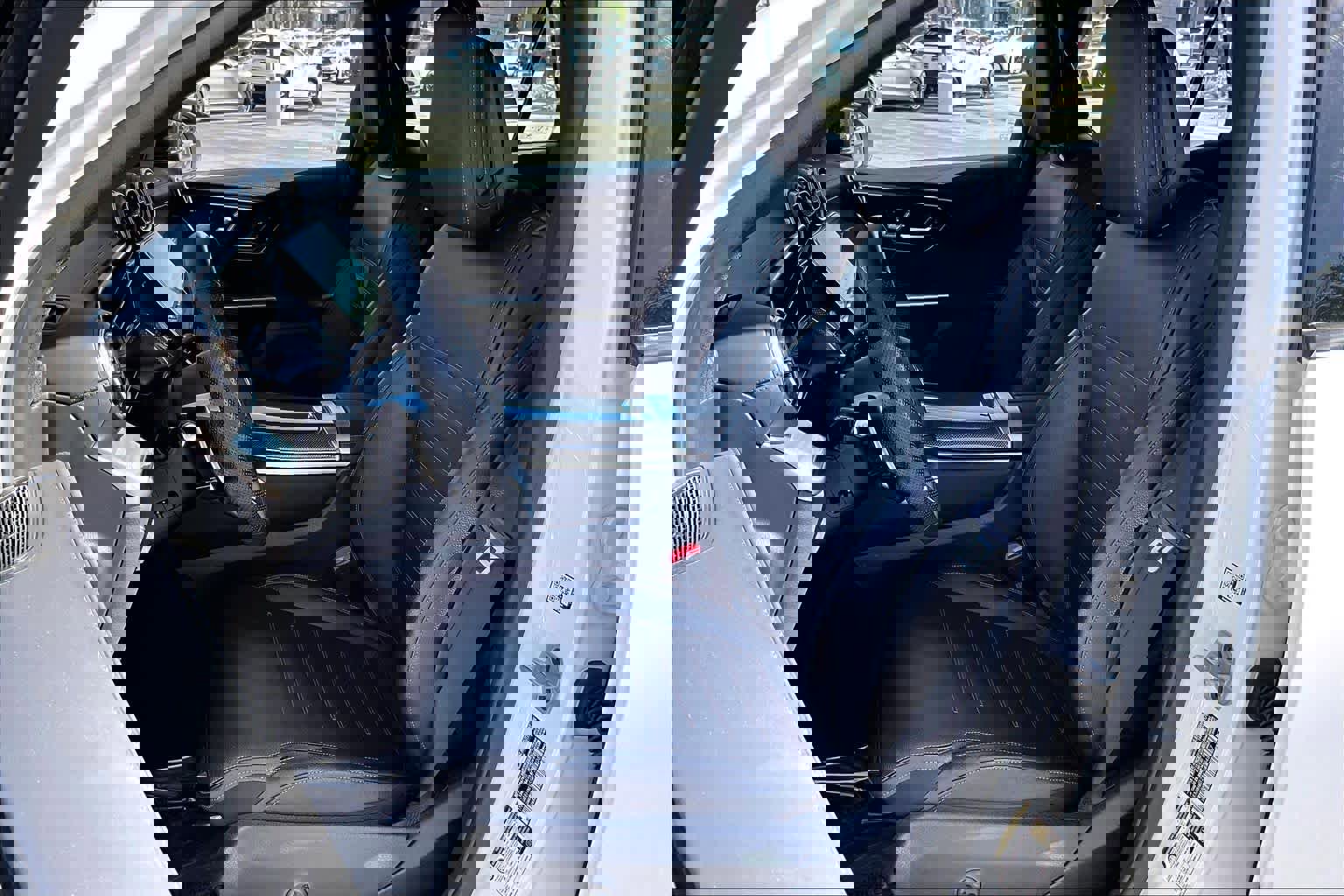 Used 2025 Mercedes-Benz GLC 43 AMG 4MATIC image 7