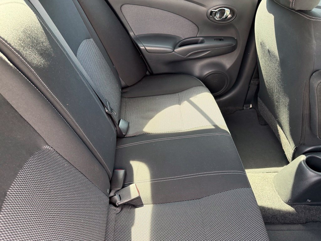 Used 2015 Nissan Versa SV w/ SV Tech Package FWD image 17