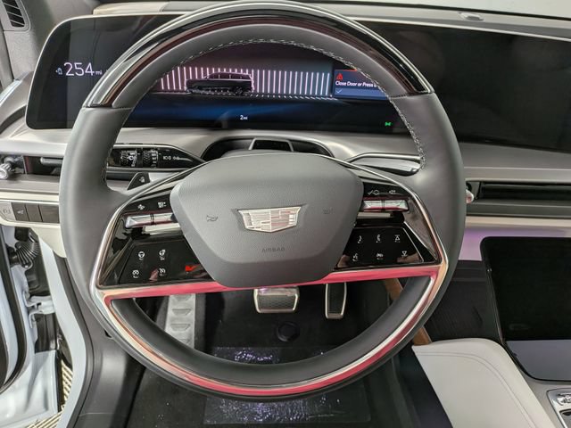 New 2027 Cadillac Vistiq Luxury w/ LPO, Floor Liner Package AWD/4WD image 21