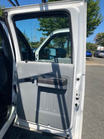 Used 2015 Ford F550 2WD Crew Cab Super Duty image 21