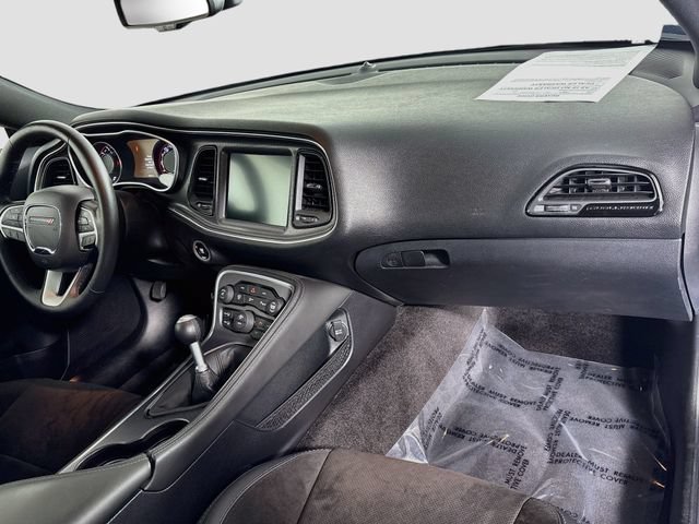 Used 2016 Dodge Challenger R/T Scat Pack w/ Leather Interior Group RWD image 28