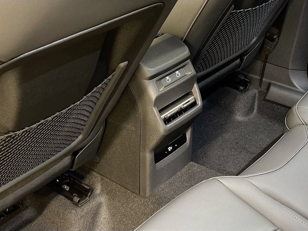New 2026 Audi Q3 quattro 2.0T AWD/4WD image 17
