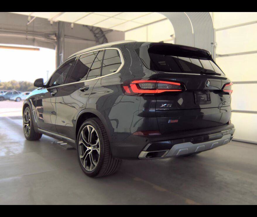 Used 2021 BMW X5 sDrive40i w/ Premium Package RWD image 11