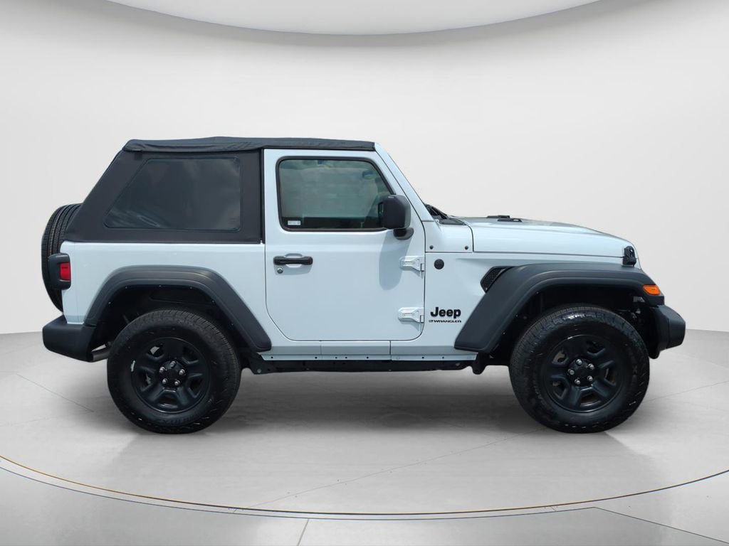 Used 2025 Jeep Wrangler Sport image 3