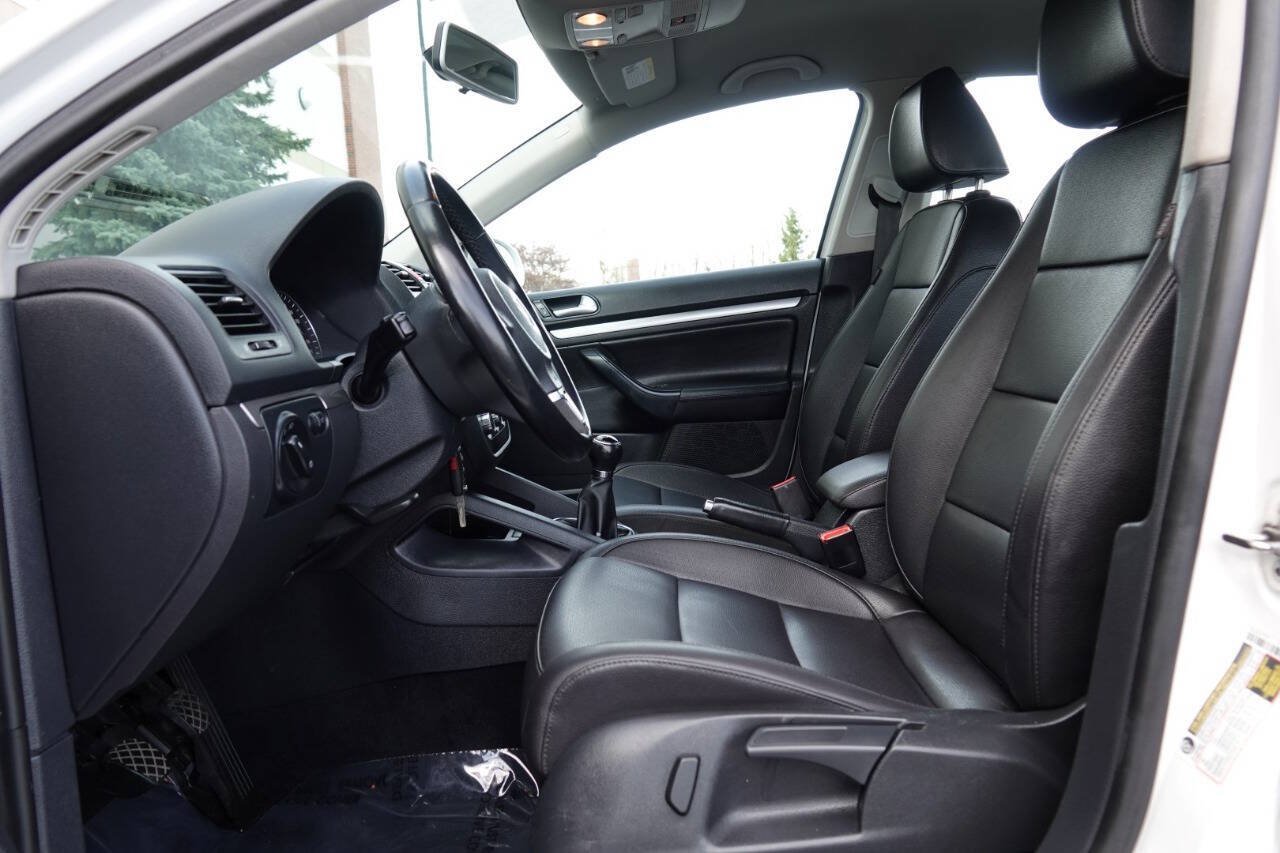 Used 2010 Volkswagen Jetta Limited Edition FWD image 64