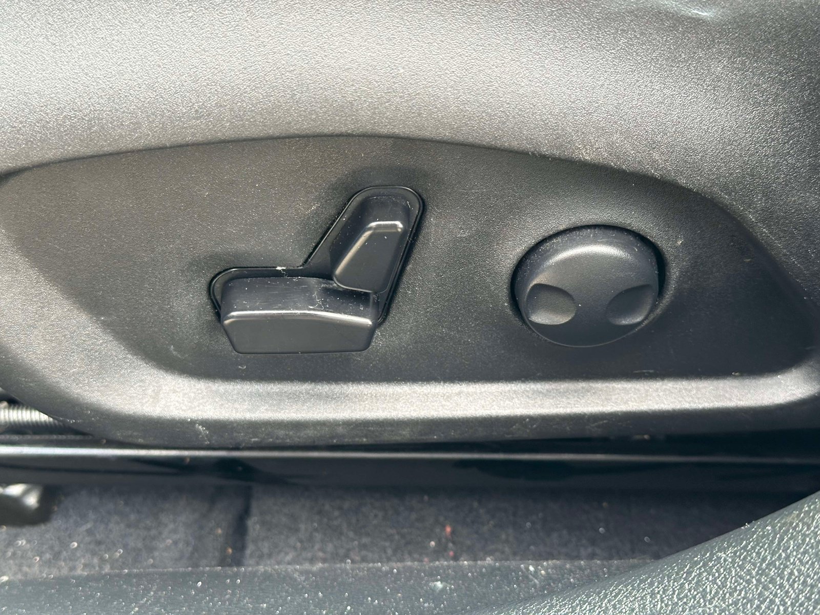 Used 2025 Jeep Compass Limited AWD/4WD image 19